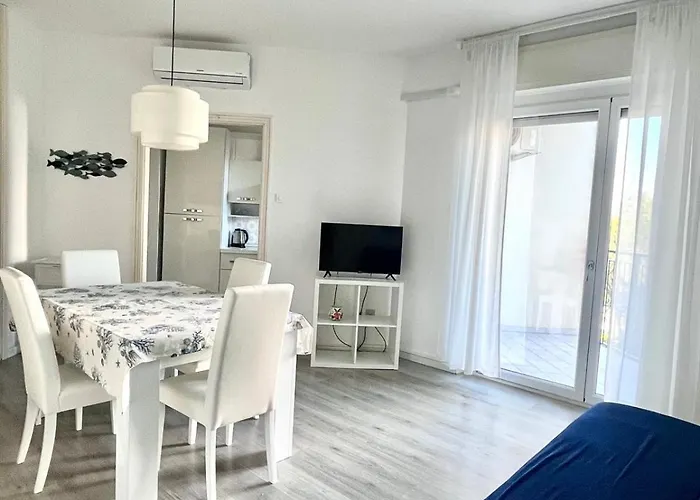 Marine Pearl Apartment *